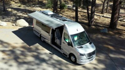 Compact vs. Extended RVs: How Size Impacts Functionality, Parking, and Comfort