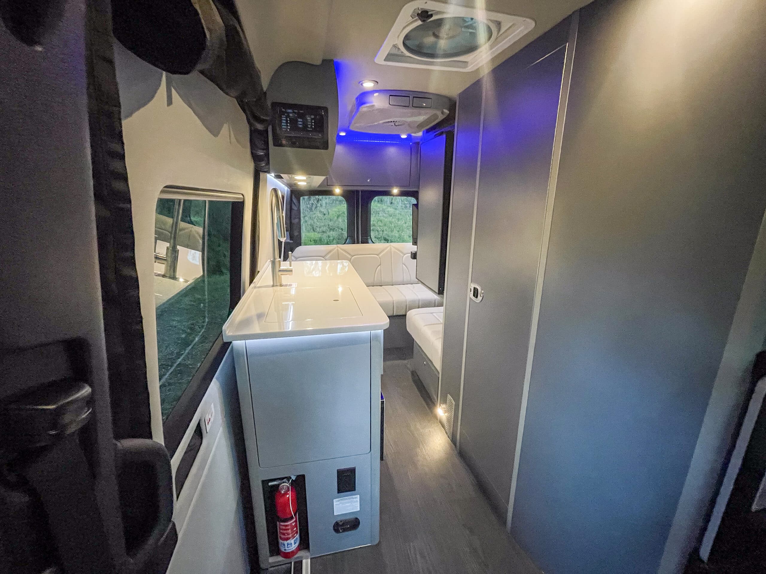 2027 VACANZA-ion 19 AWD - Grech RV